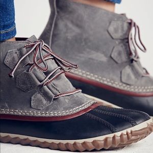 Sorel “out n about” duck boot